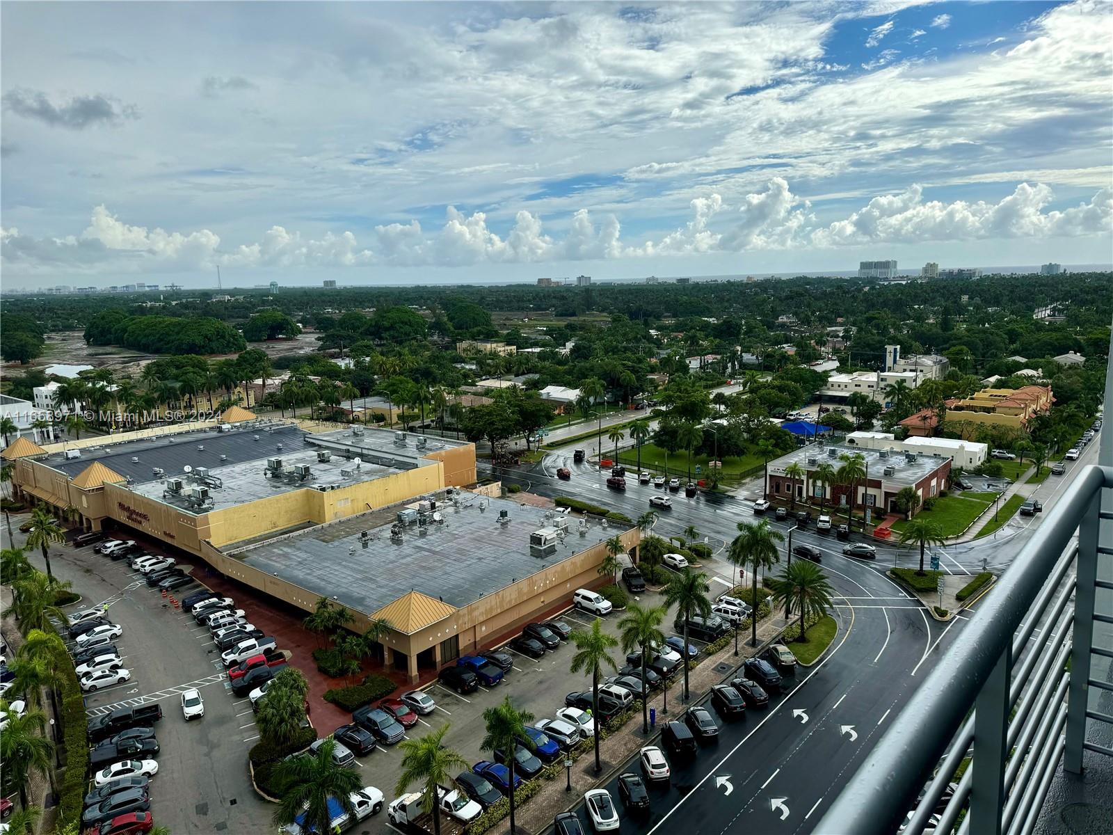 HOME TOWER CONDO - Residential