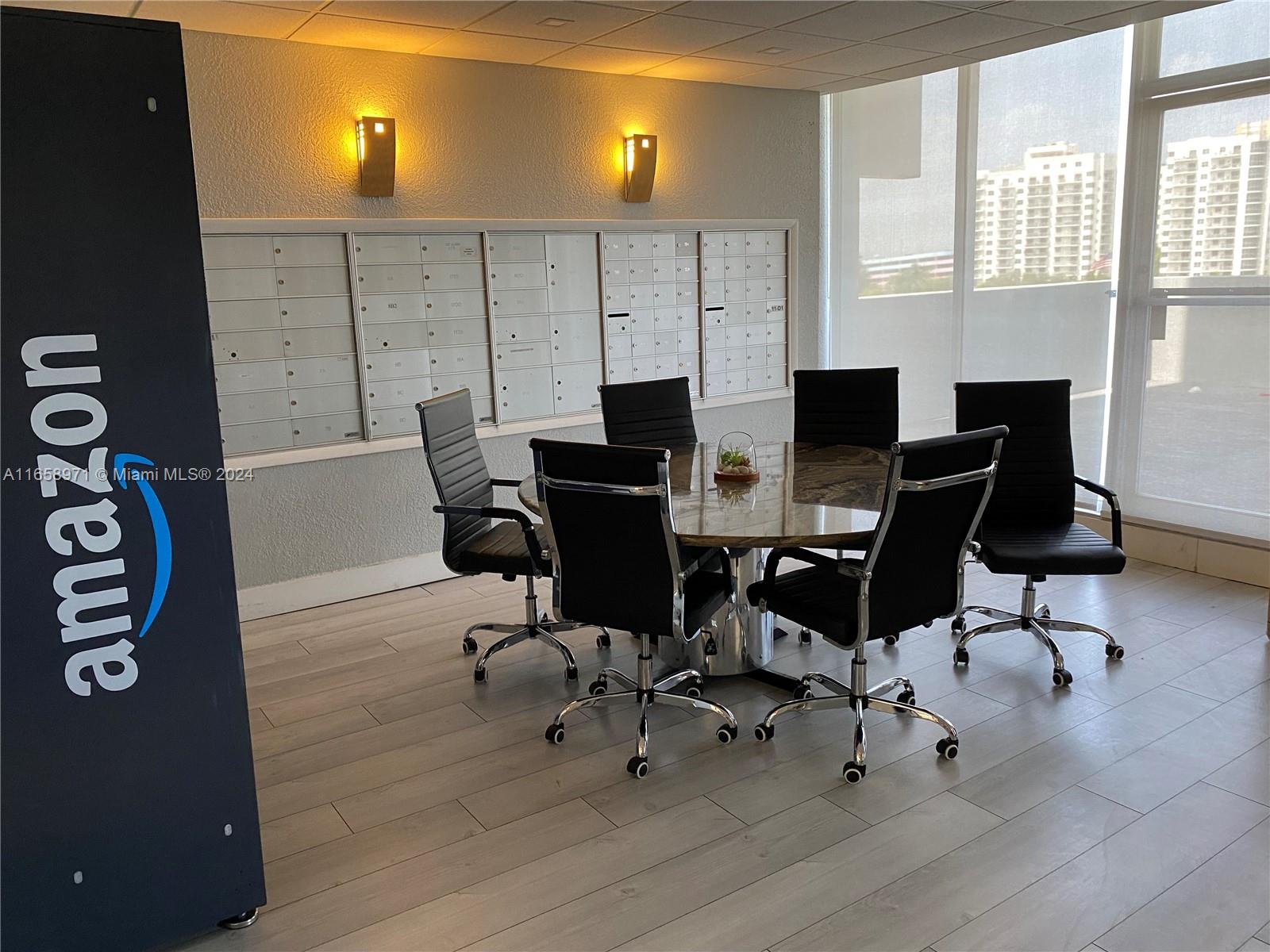 HOME TOWER CONDO - Residential