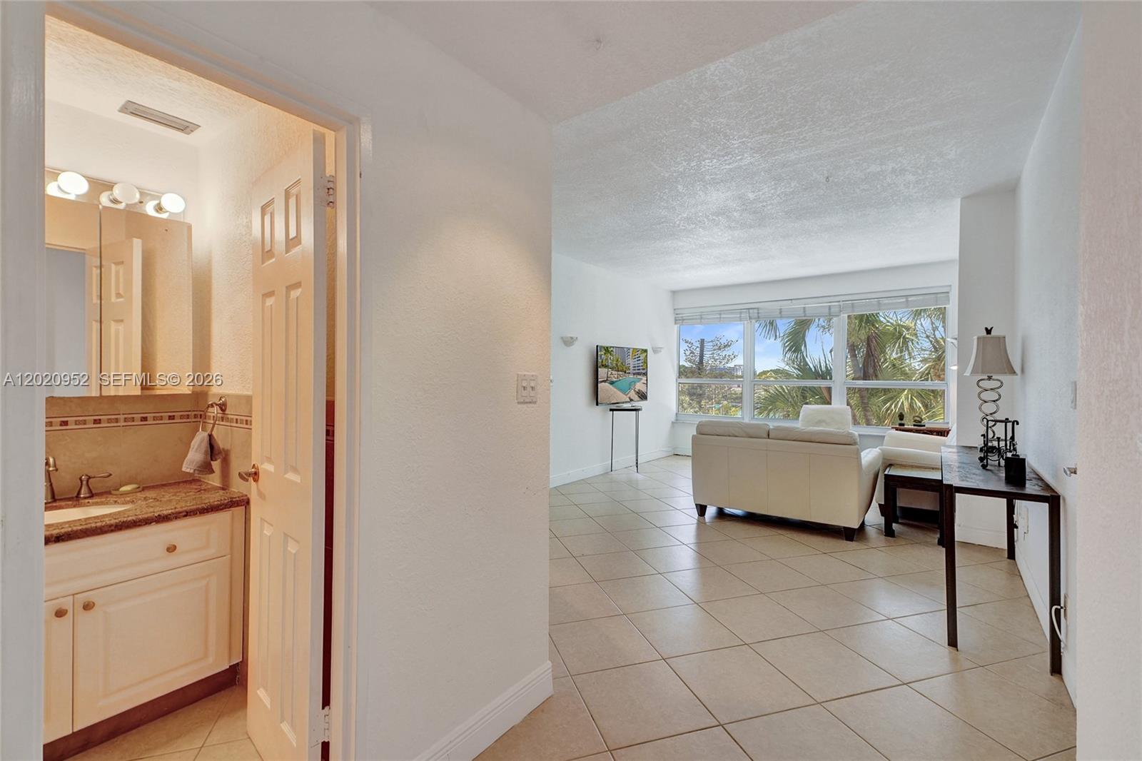 THE EXECUTIVE CONDO - Residential