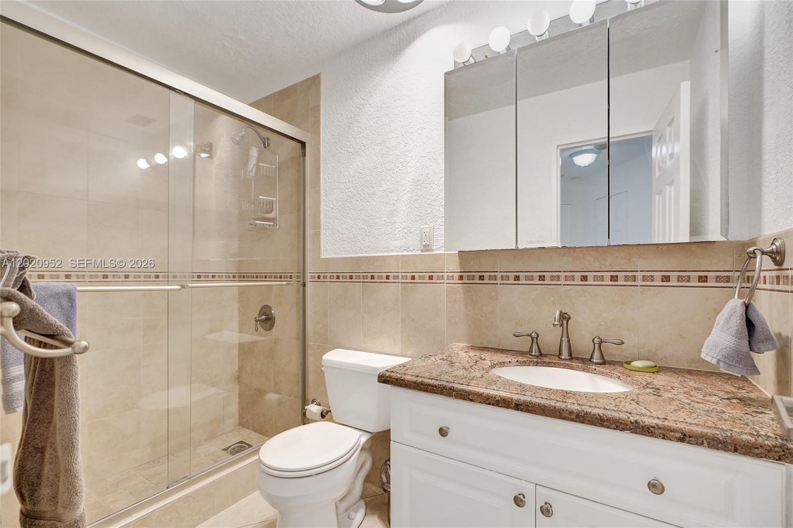 THE EXECUTIVE CONDO - Residential