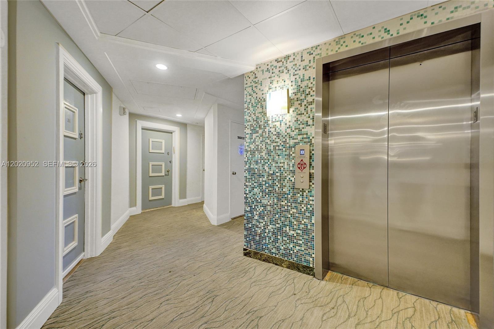 THE EXECUTIVE CONDO - Residential
