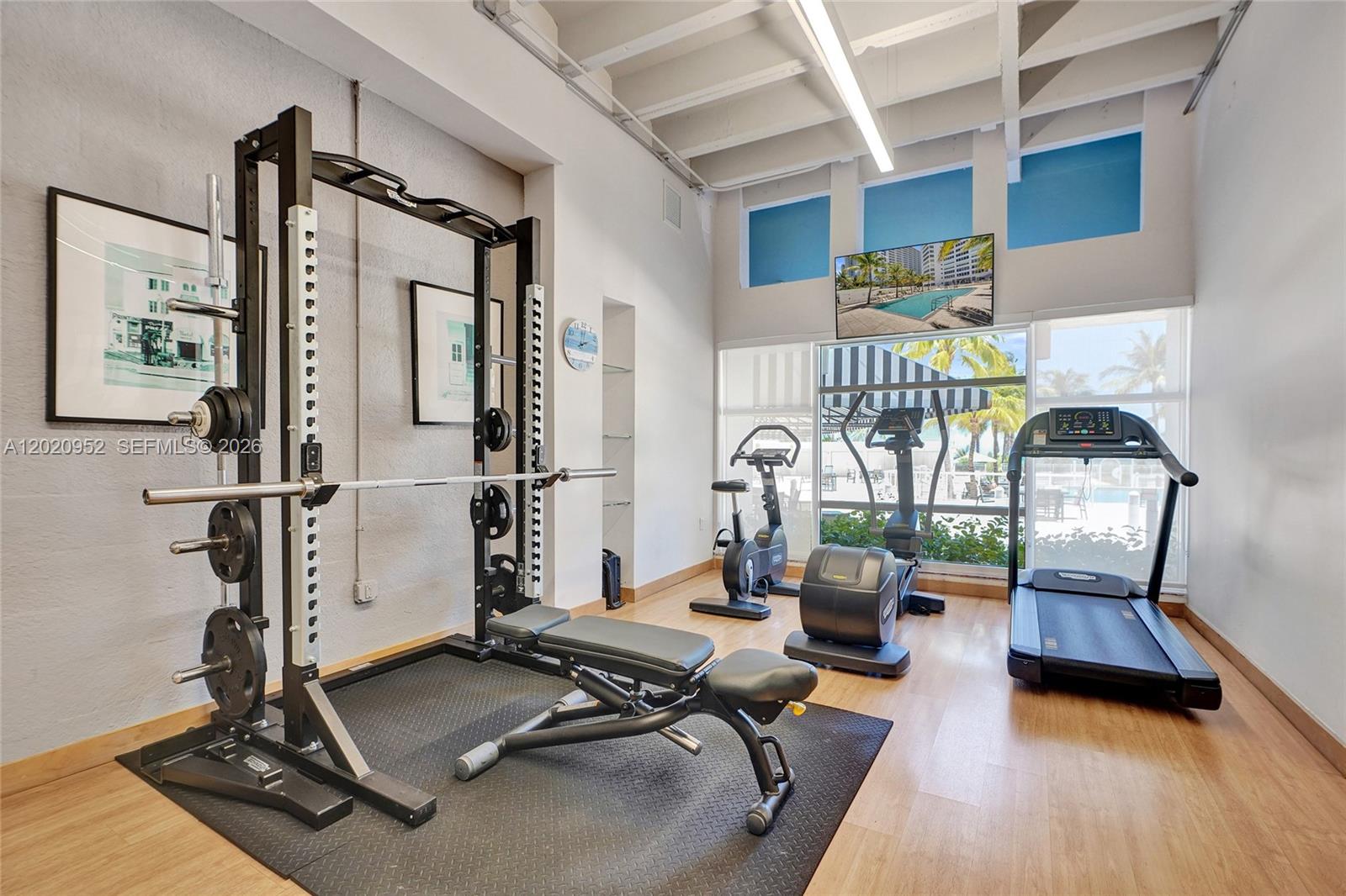 THE EXECUTIVE CONDO - Residential