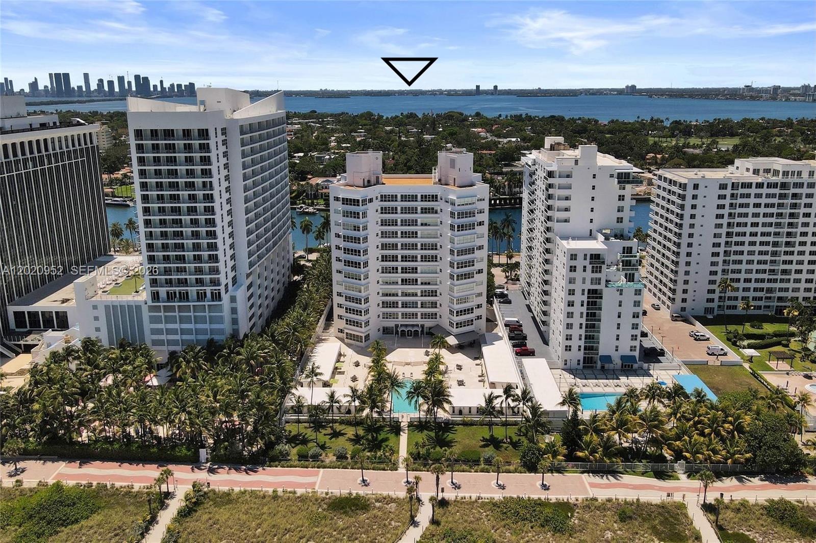 THE EXECUTIVE CONDO - Residential