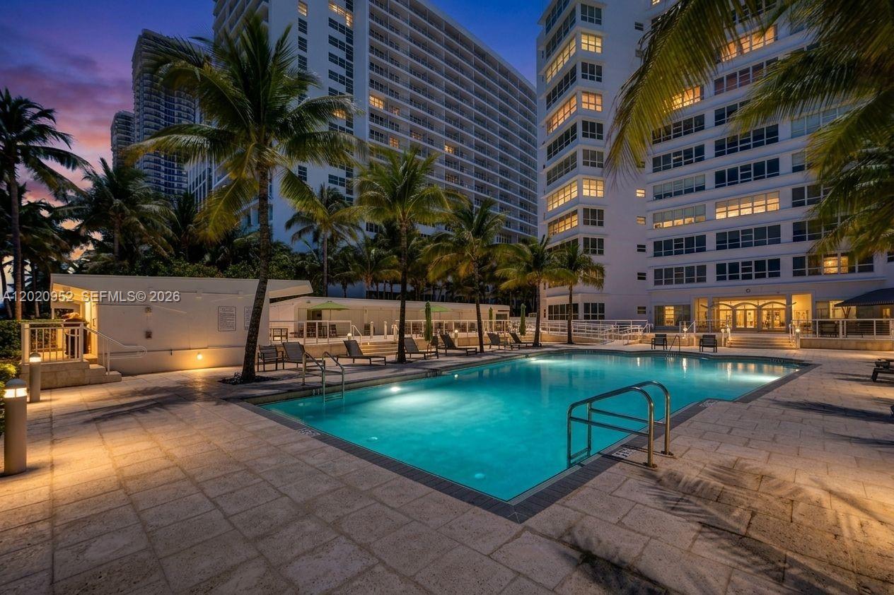 THE EXECUTIVE CONDO - Residential