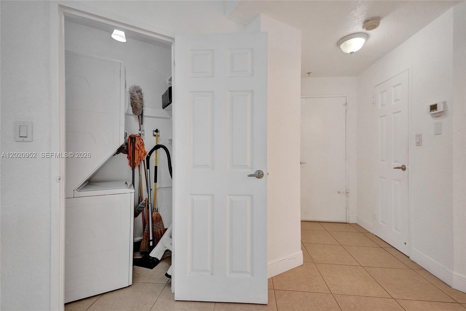 THE EXECUTIVE CONDO - Residential