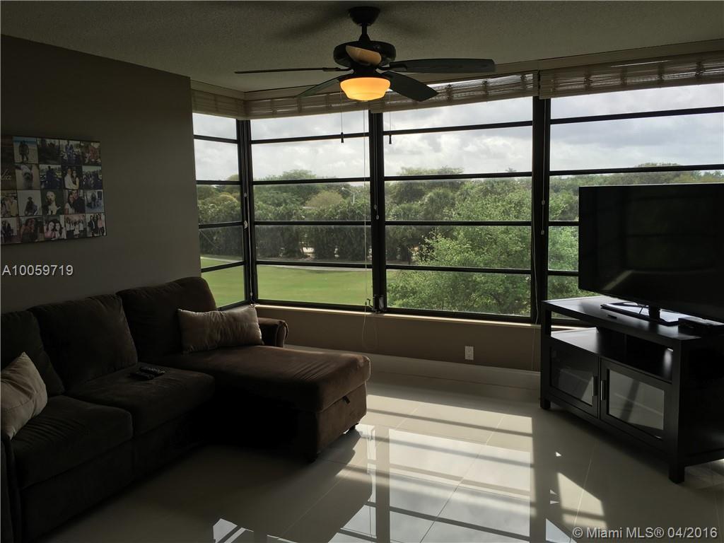 6 Of Whitehall Of Pine - Residential Lease