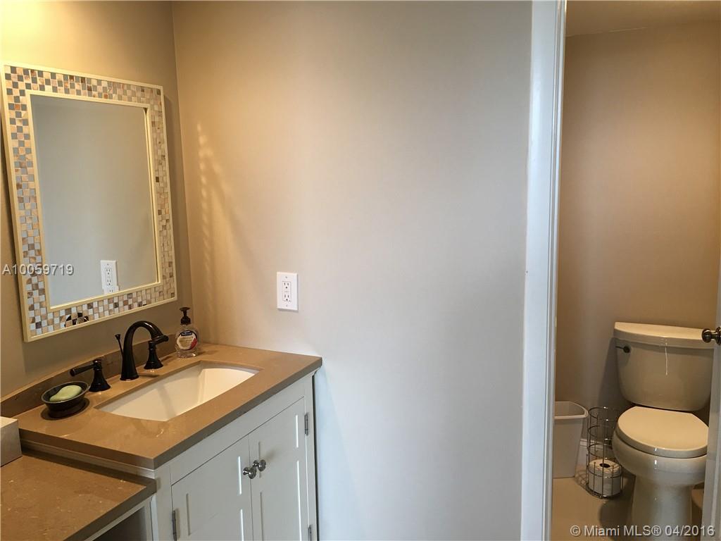 6 Of Whitehall Of Pine - Residential Lease