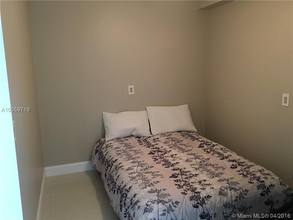 6 Of Whitehall Of Pine - Residential Lease