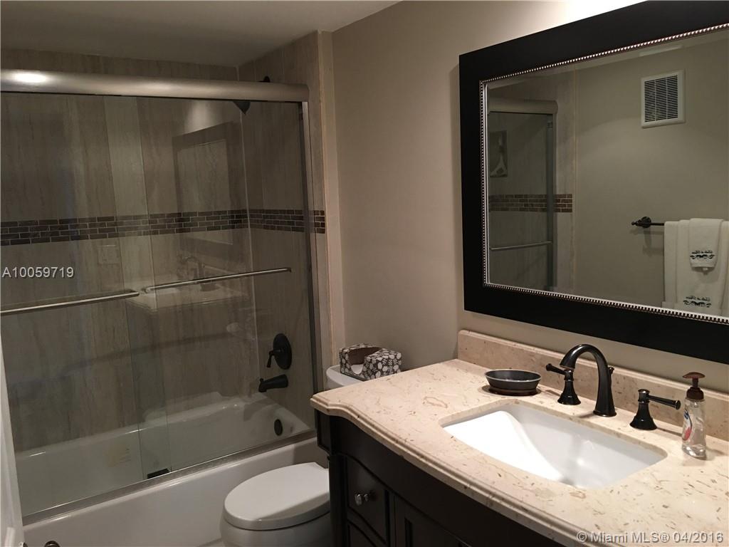 6 Of Whitehall Of Pine - Residential Lease