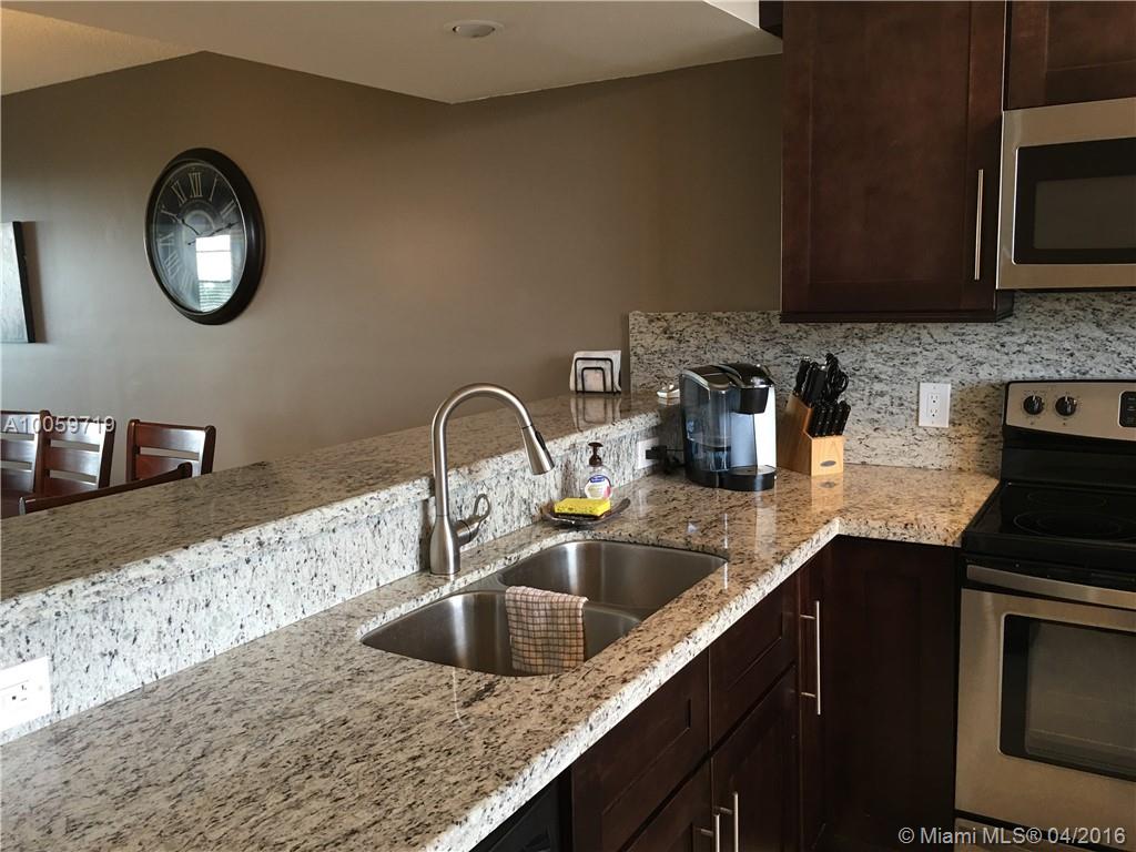 6 Of Whitehall Of Pine - Residential Lease