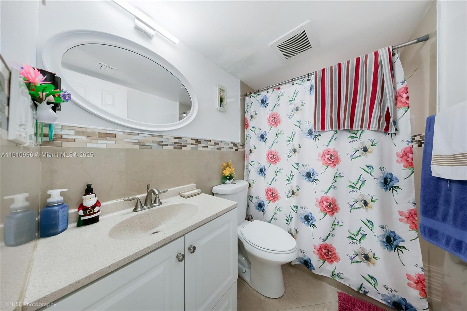 LOS PALACIOS BY MIAMI LAK - Residential