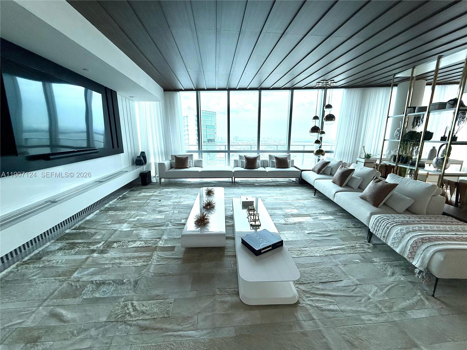 PARAMOUNT MIAMI WORLDCENT - Residential