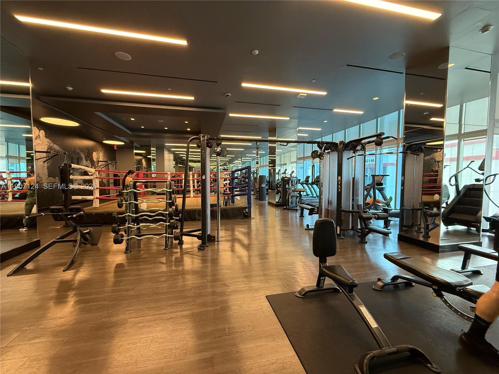 PARAMOUNT MIAMI WORLDCENT - Residential