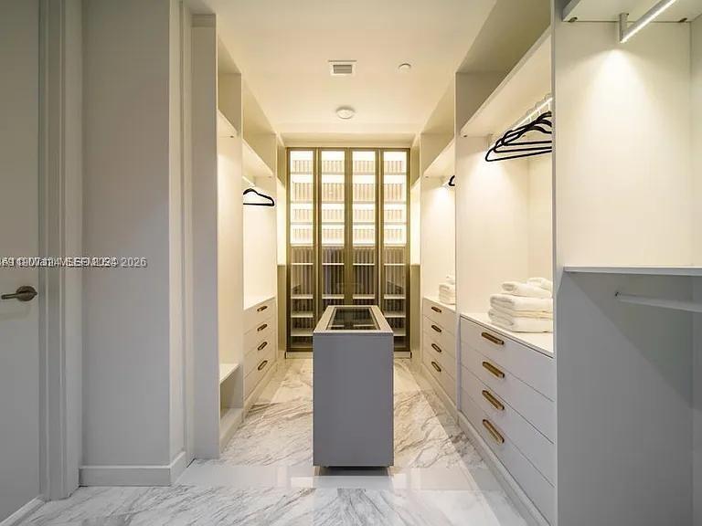 PARAMOUNT MIAMI WORLDCENT - Residential