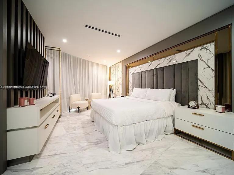 PARAMOUNT MIAMI WORLDCENT - Residential