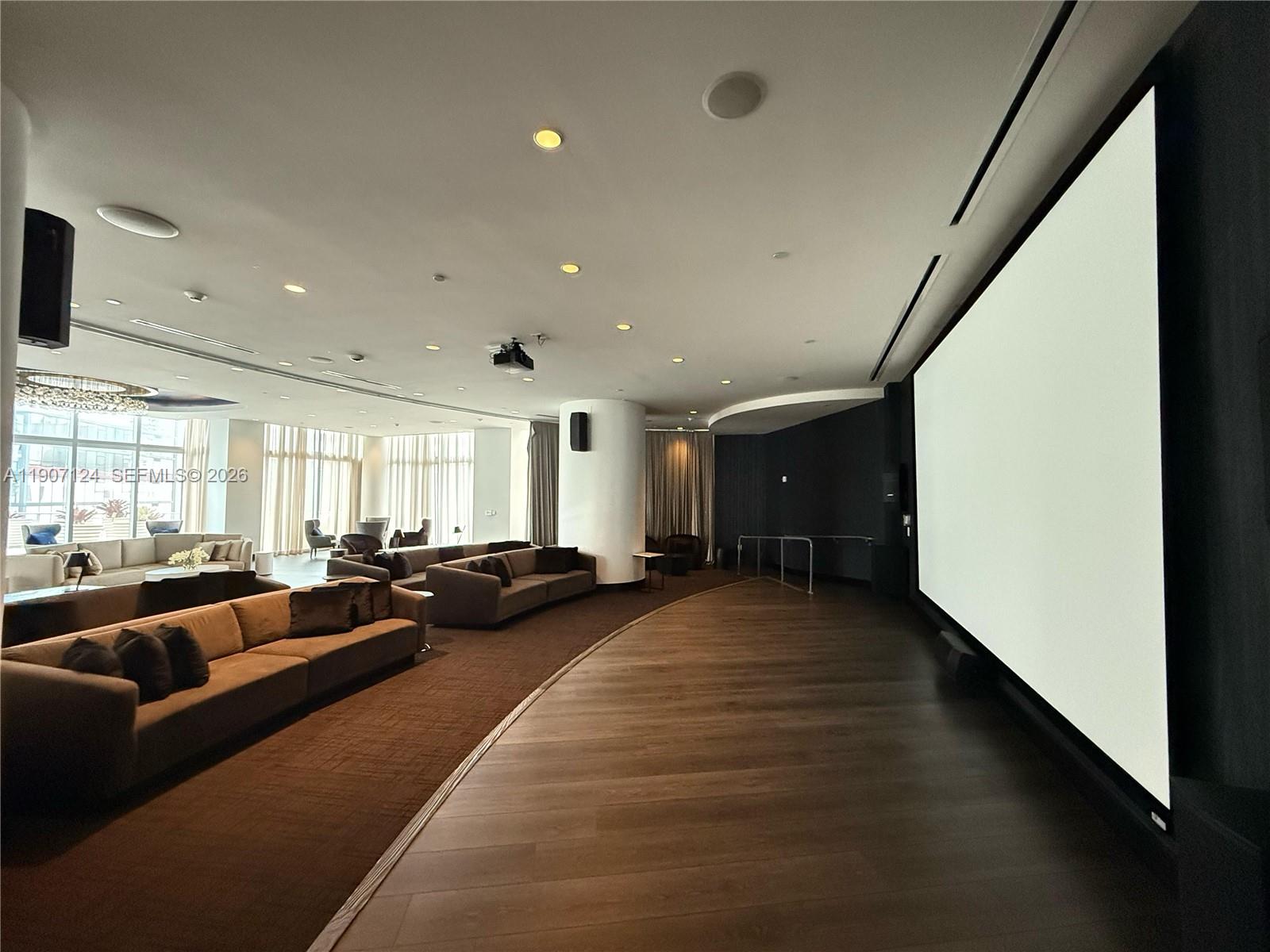PARAMOUNT MIAMI WORLDCENT - Residential