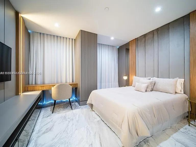 PARAMOUNT MIAMI WORLDCENT - Residential