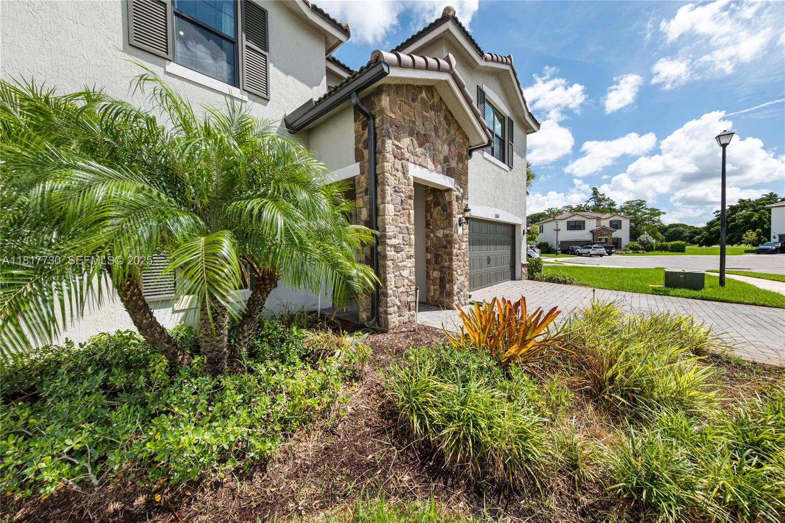 WOODMONT PODS B F & G - Residential