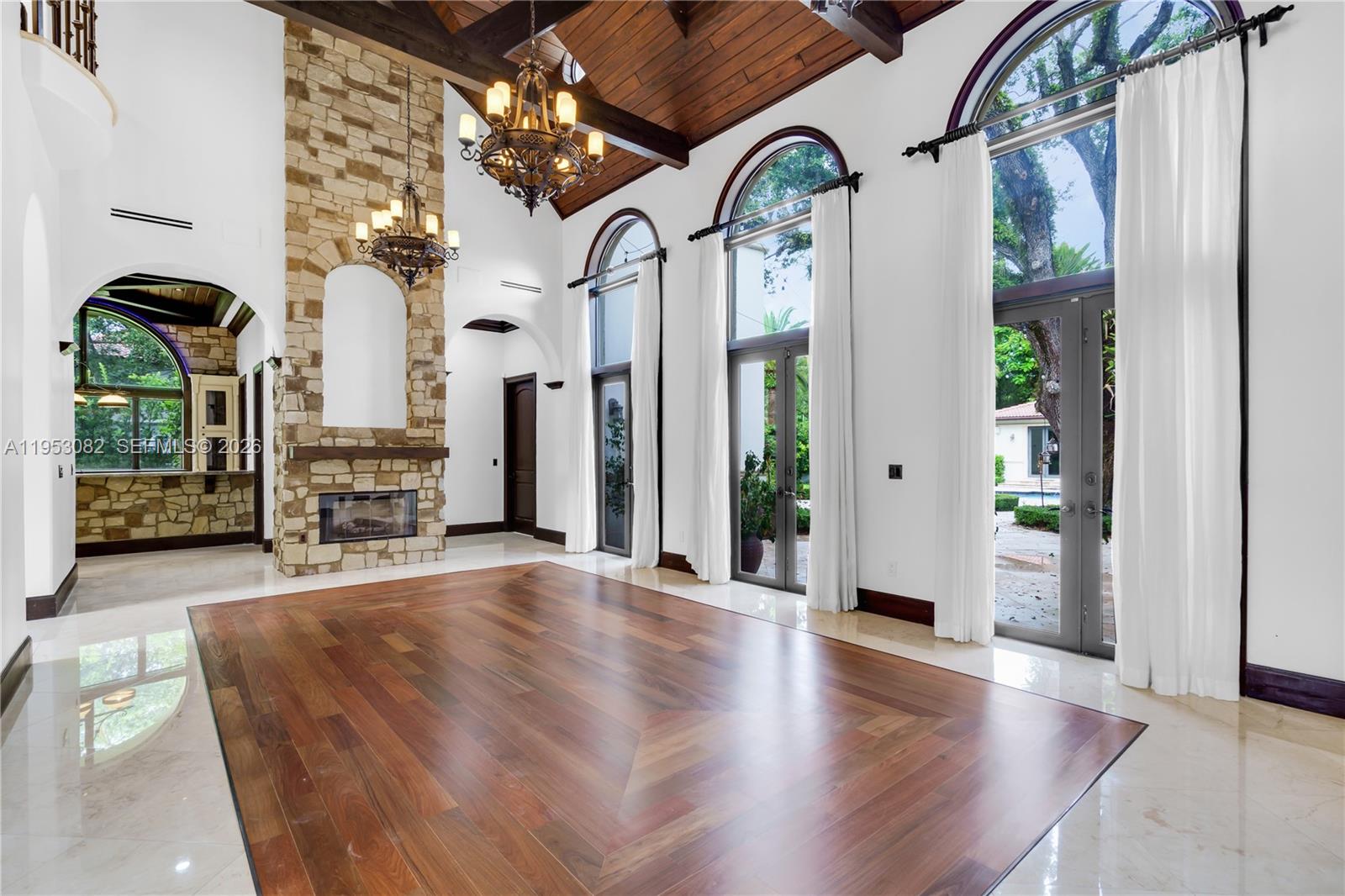 MARTIN SUBURBAN ACRES - Residential