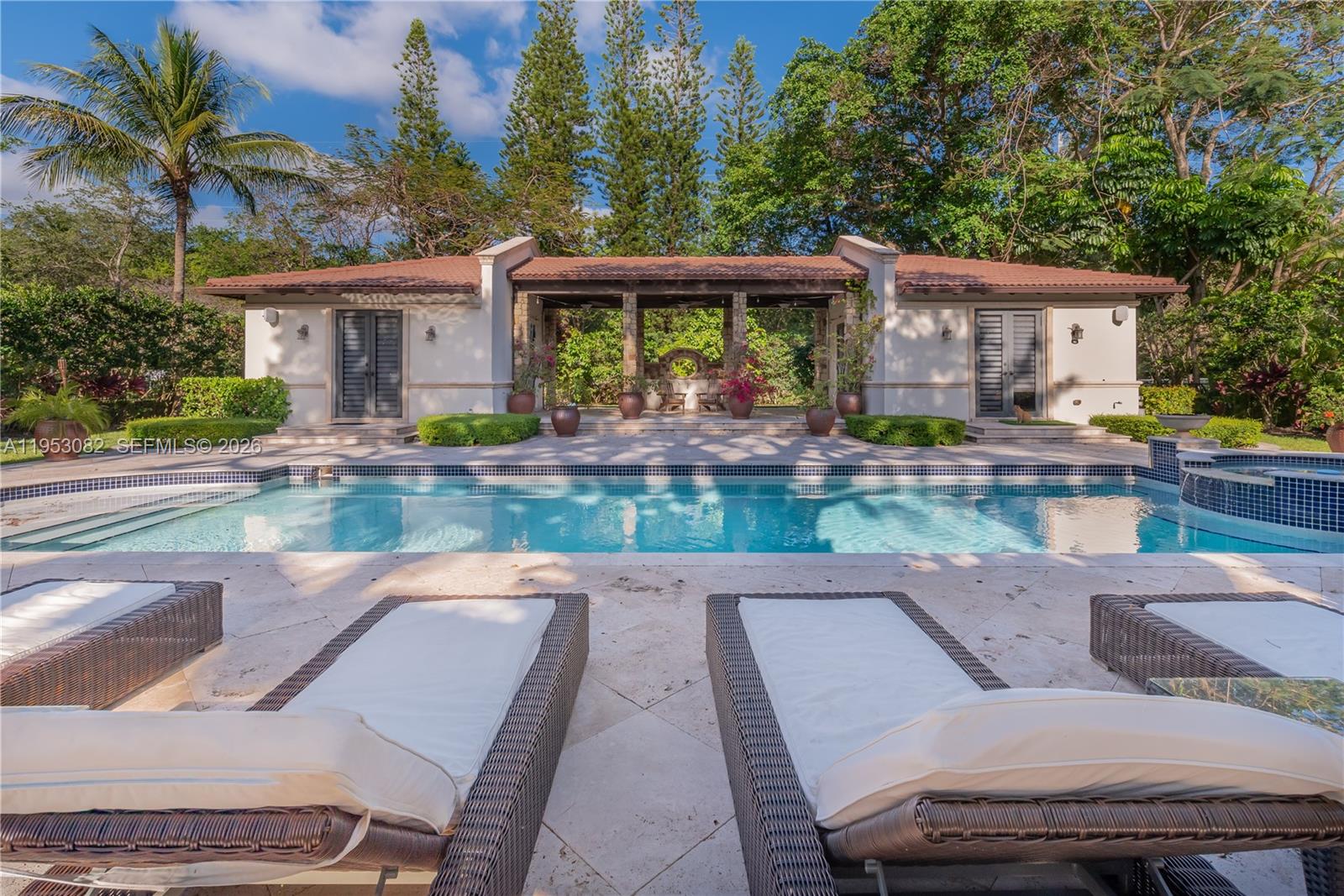 MARTIN SUBURBAN ACRES - Residential