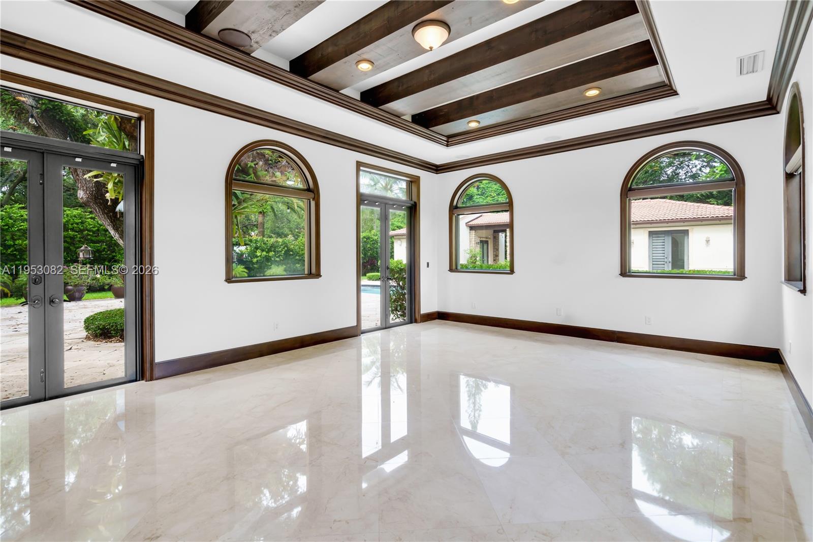 MARTIN SUBURBAN ACRES - Residential