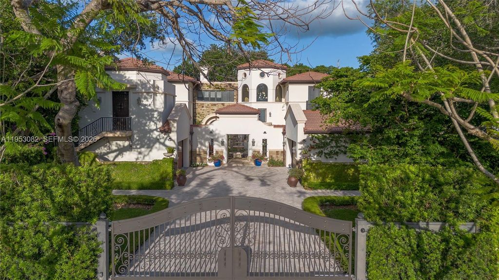 Photo of 9801 SW 60th Ct, Pinecrest, FL 33156 (MLS # A11953082)