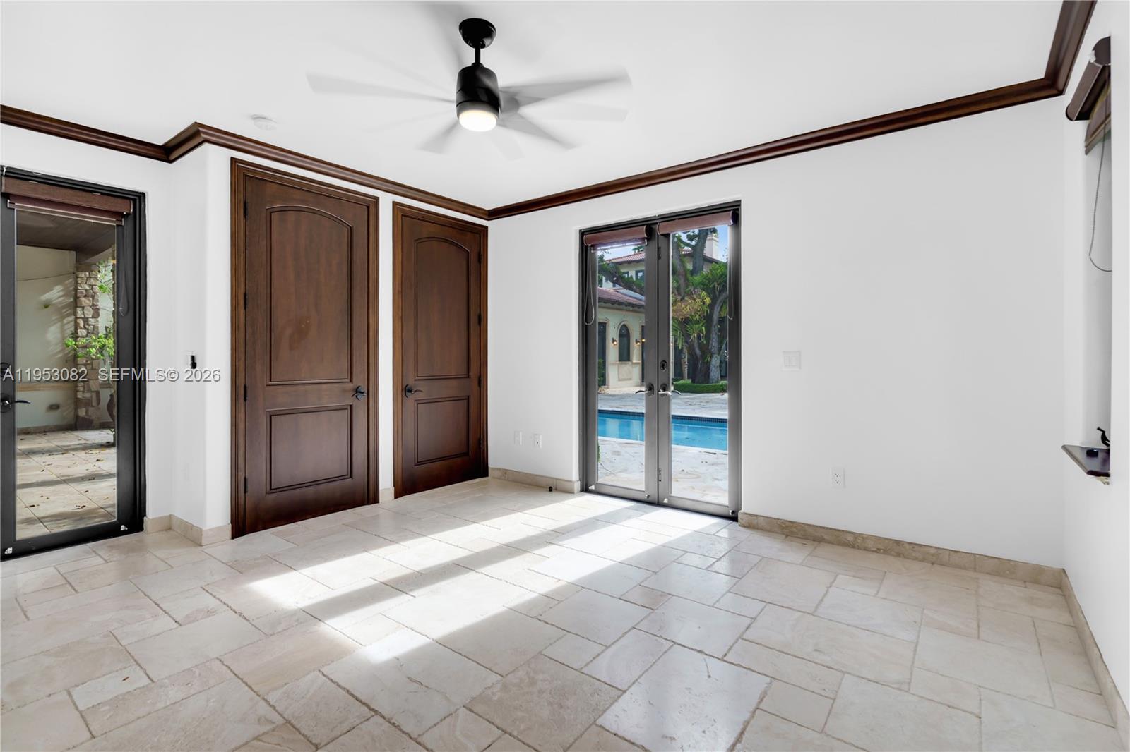 MARTIN SUBURBAN ACRES - Residential