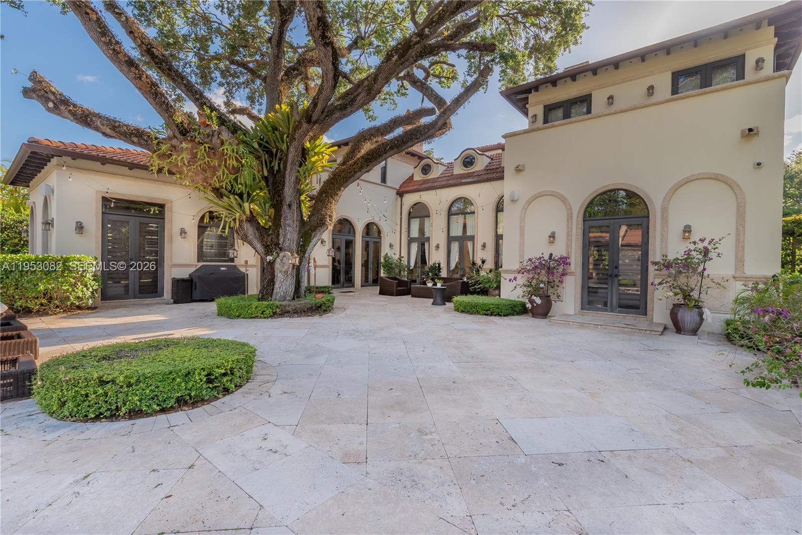 MARTIN SUBURBAN ACRES - Residential