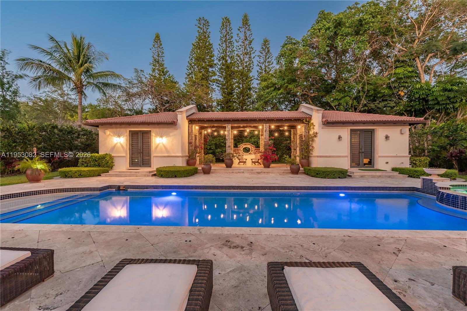 MARTIN SUBURBAN ACRES - Residential