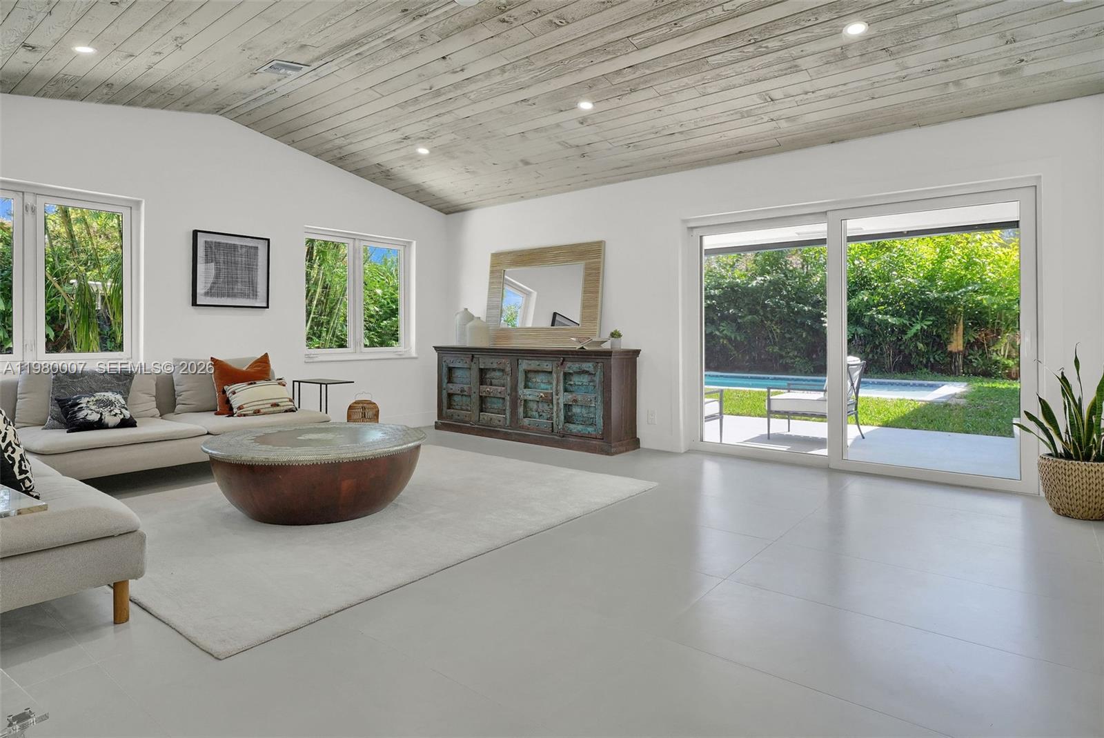 MANOR GROVE - Residential