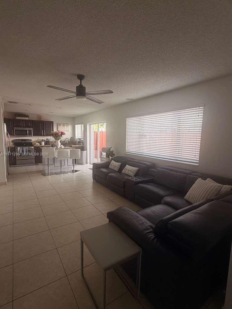 THE RESERVE AT DORAL - Residential Lease