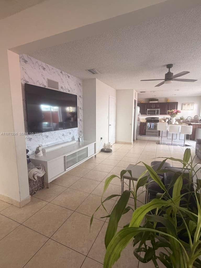 THE RESERVE AT DORAL - Residential Lease