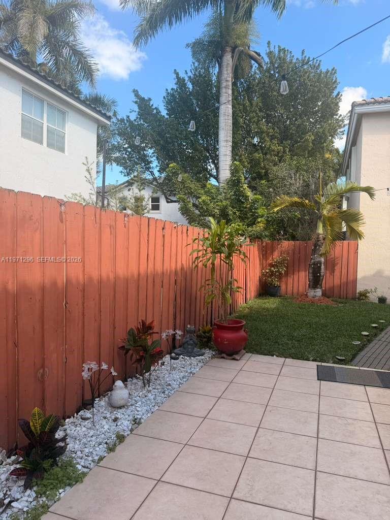 THE RESERVE AT DORAL - Residential Lease