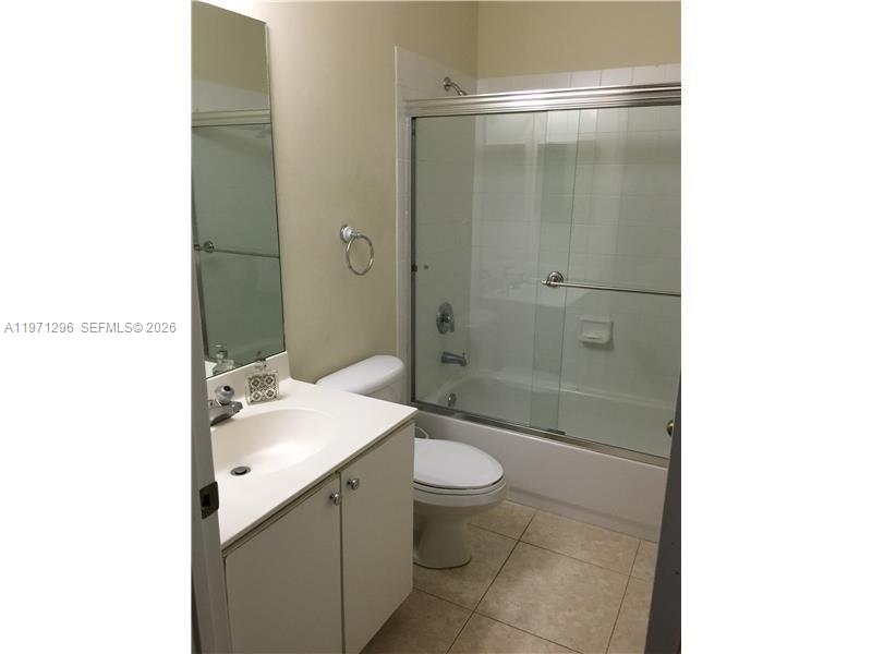 THE RESERVE AT DORAL - Residential Lease