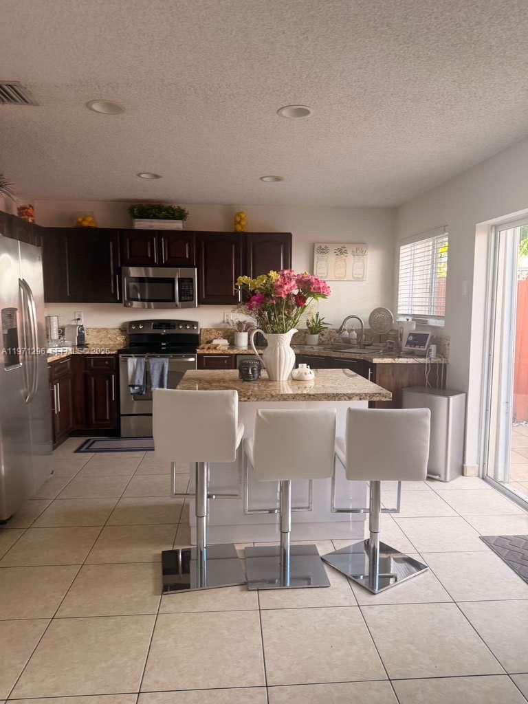 THE RESERVE AT DORAL - Residential Lease