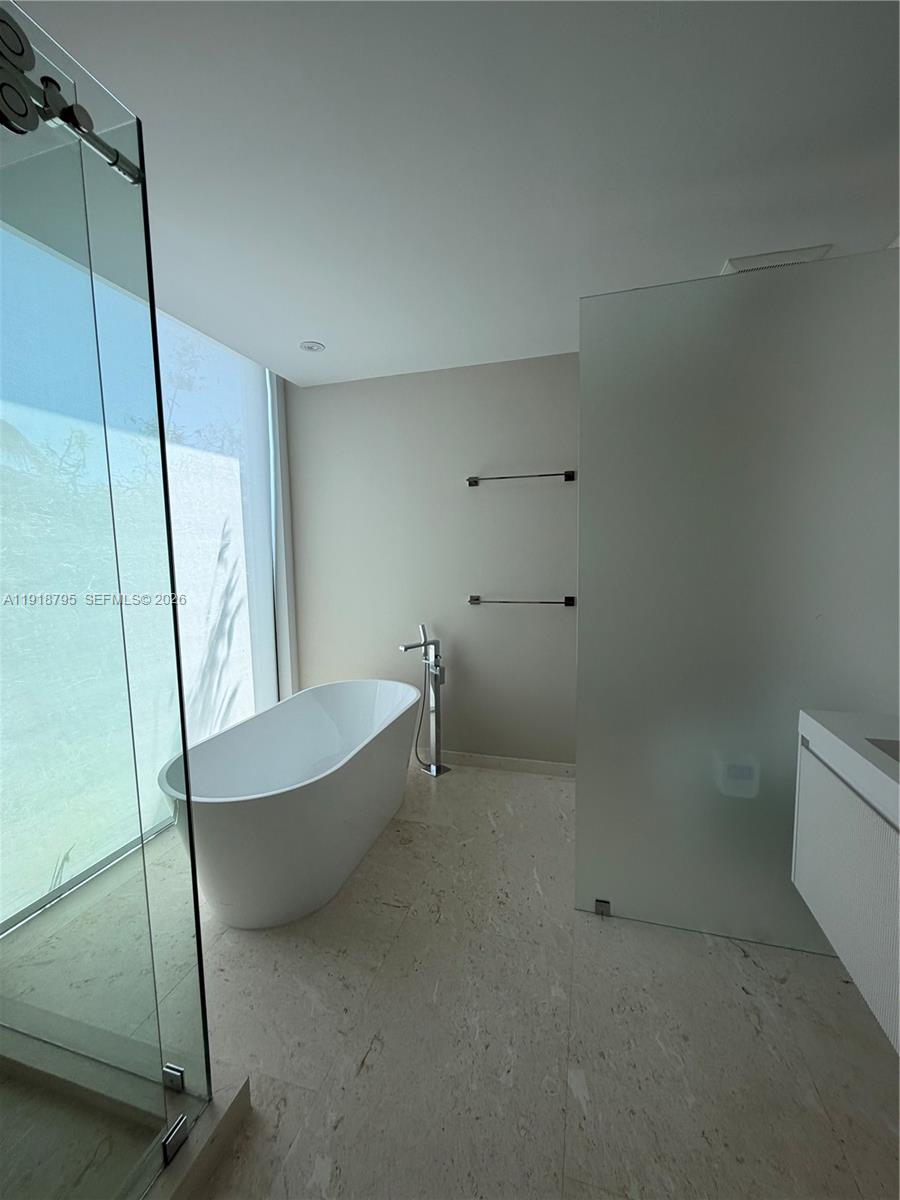 BISCAYNE KEY ESTATES - Residential