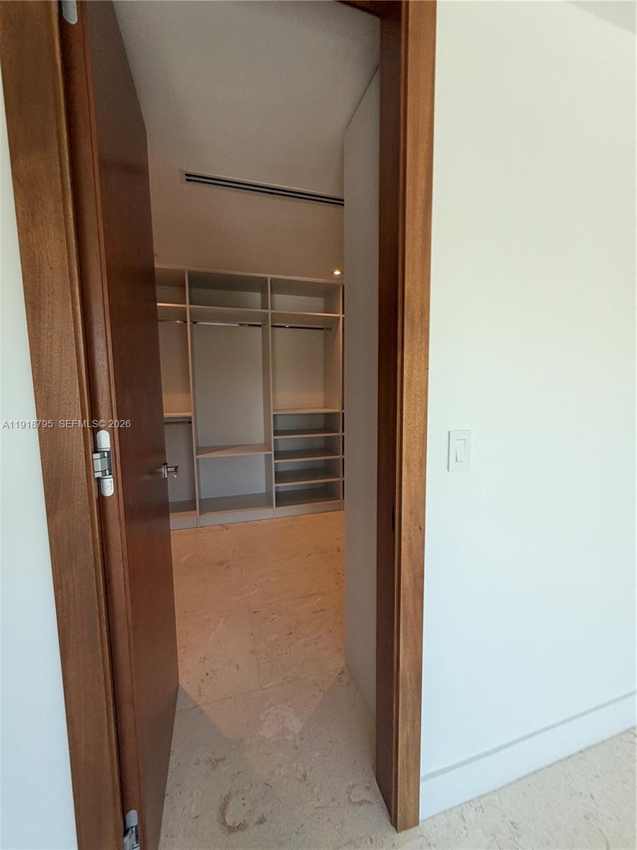 BISCAYNE KEY ESTATES - Residential