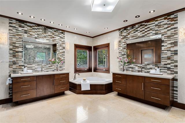CORAL GABLES COUNTRY CLUB - Residential