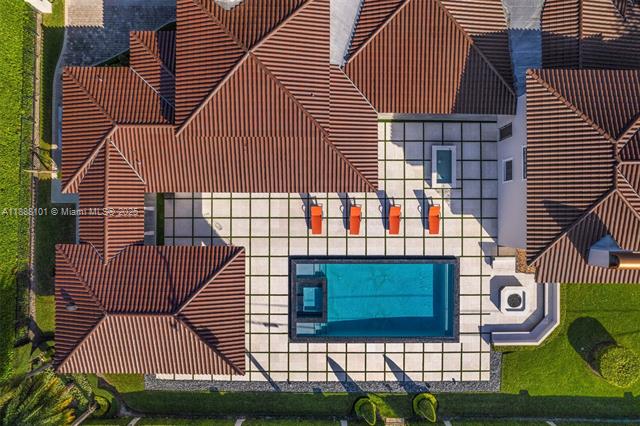 CORAL GABLES COUNTRY CLUB - Residential