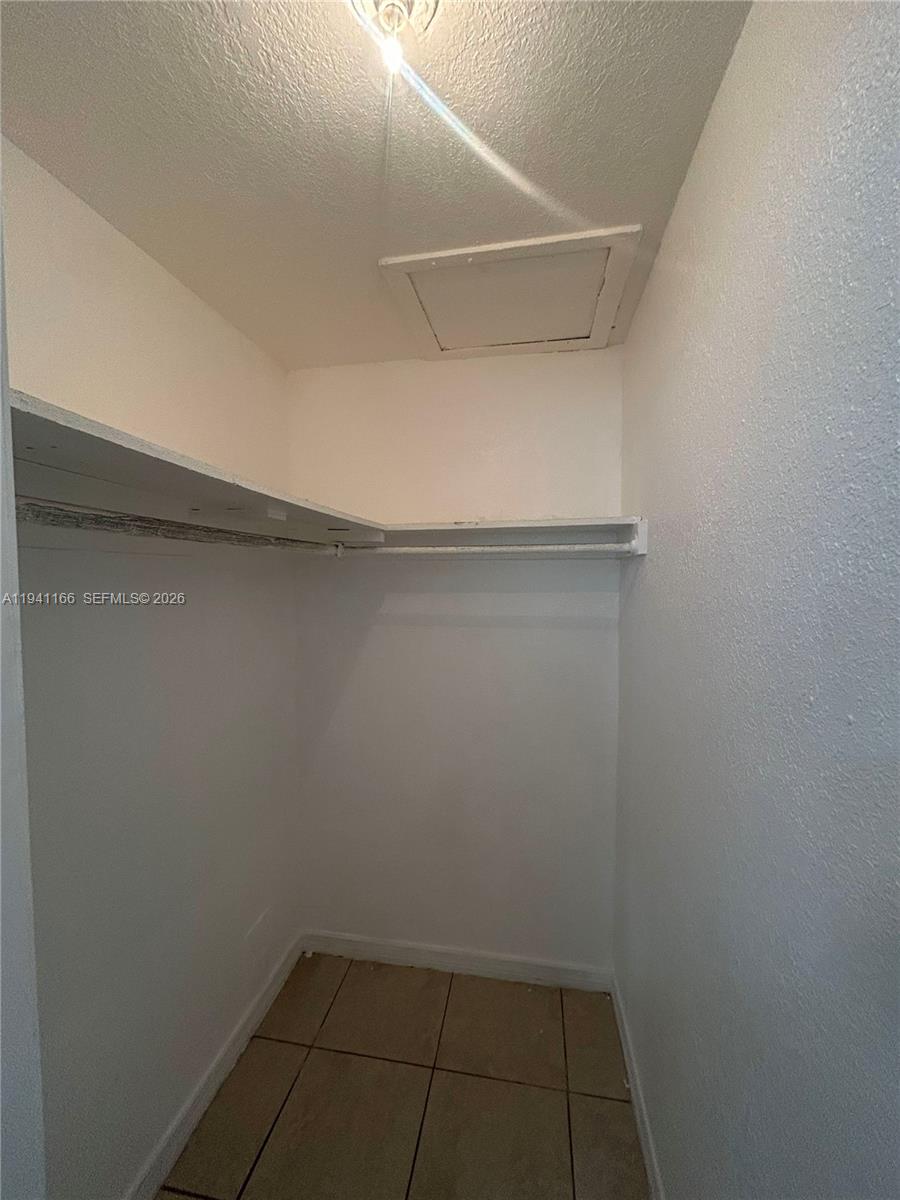 RIVERSIDE NO 3 - Residential Lease