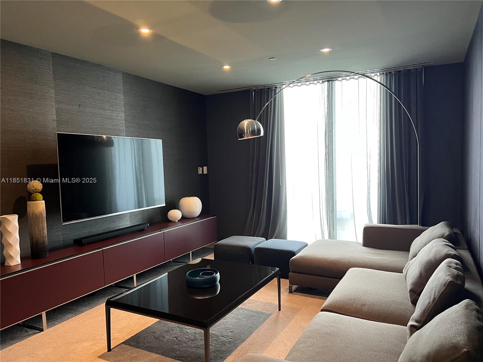 RISE CONDO - Residential Lease