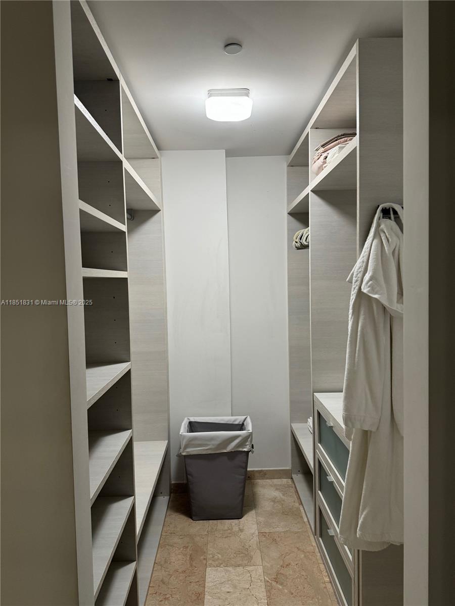 RISE CONDO - Residential Lease