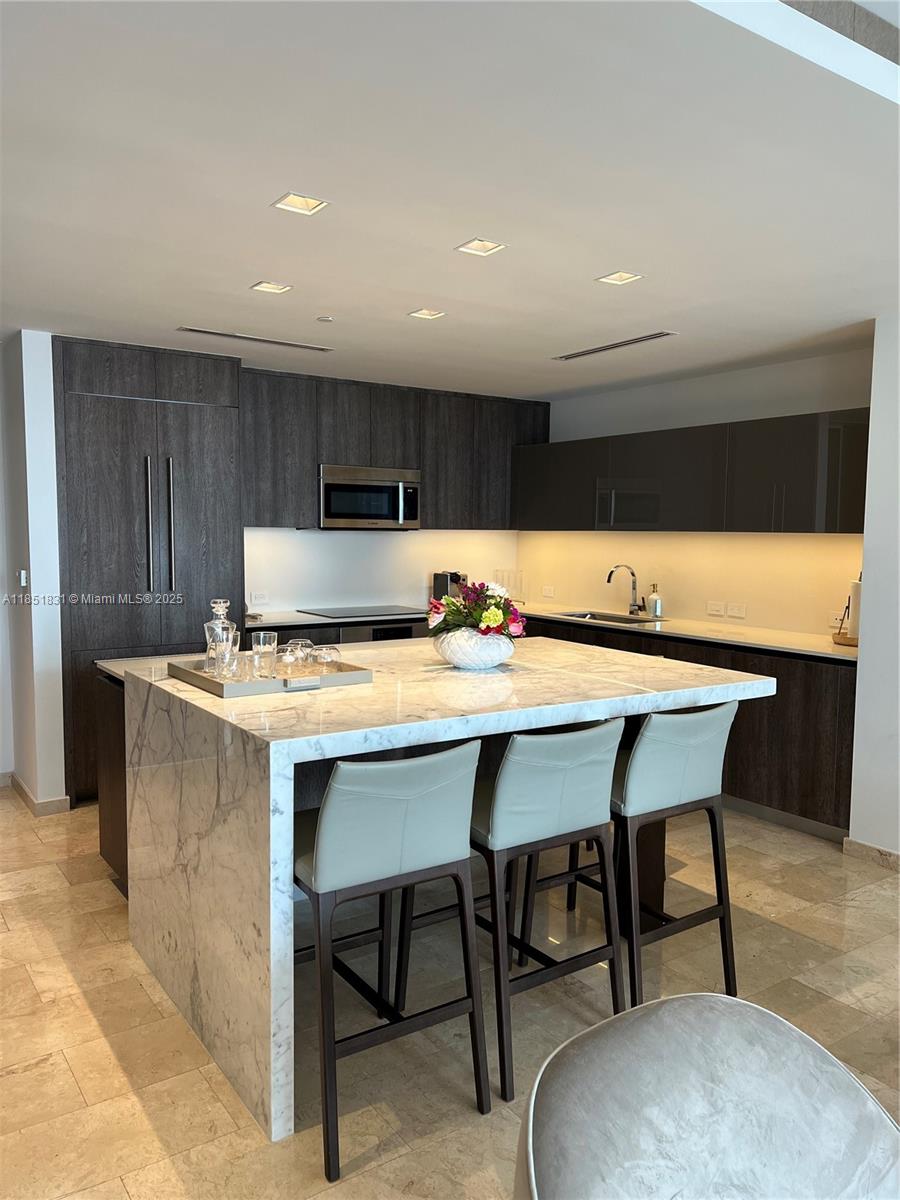 RISE CONDO - Residential Lease