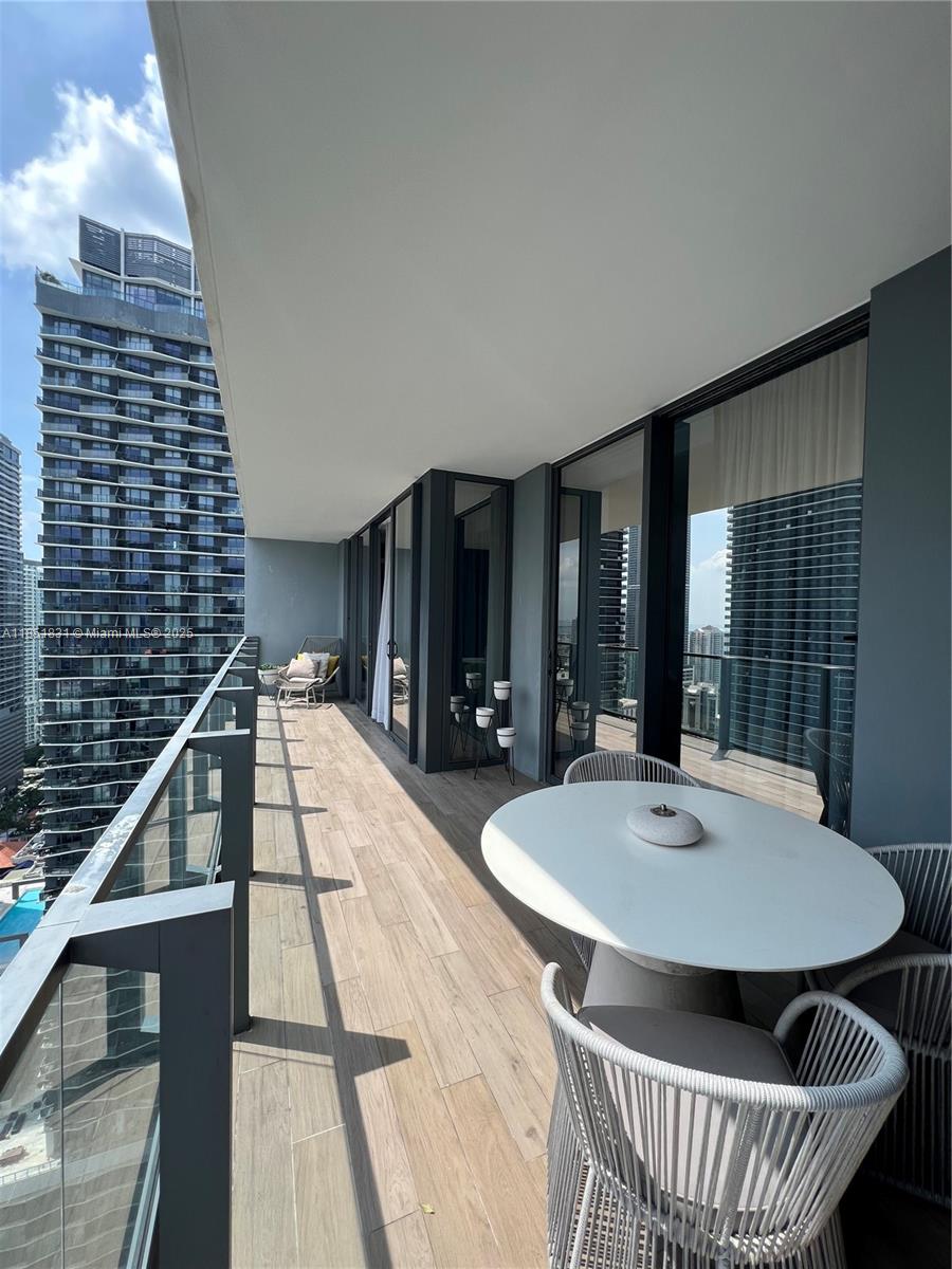 RISE CONDO - Residential Lease