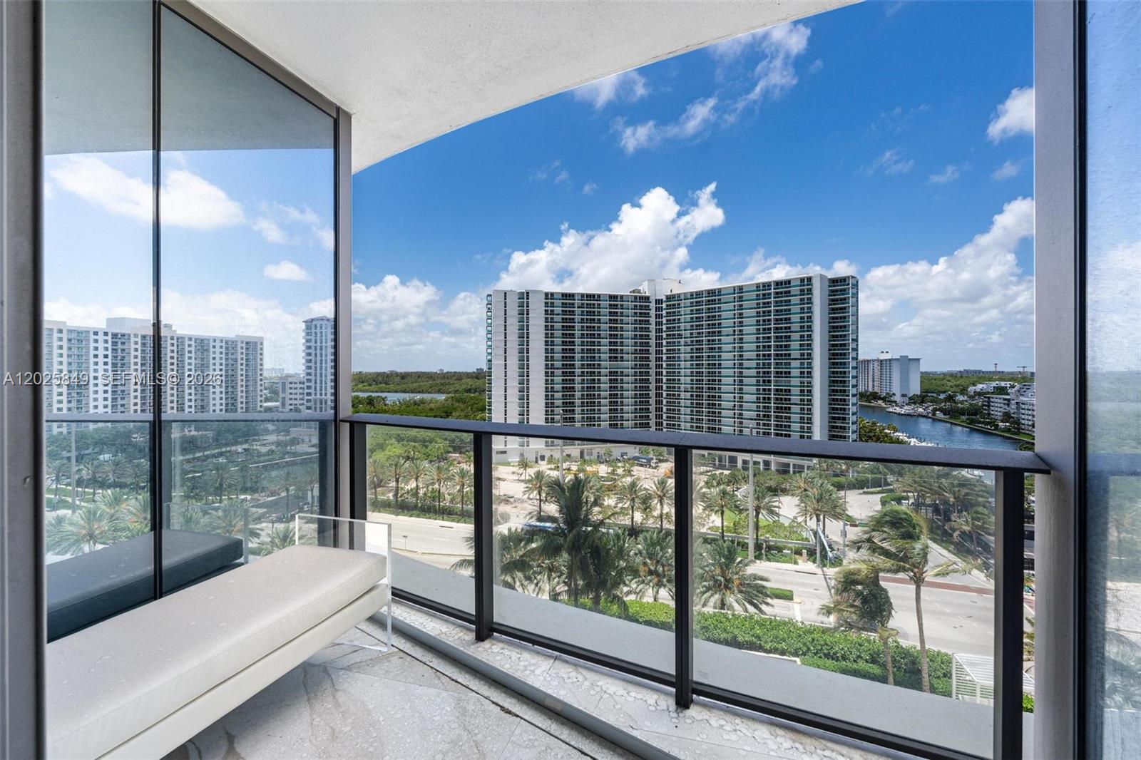 Ritz-Carlton Residences - Residential