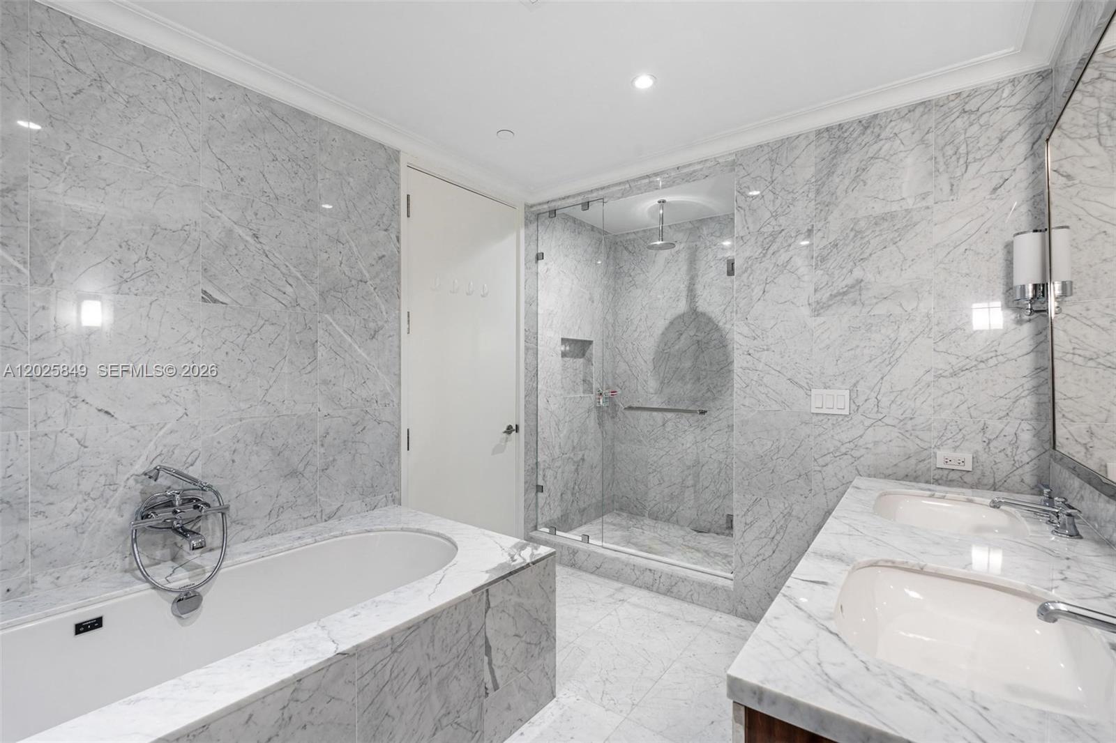 Ritz-Carlton Residences - Residential