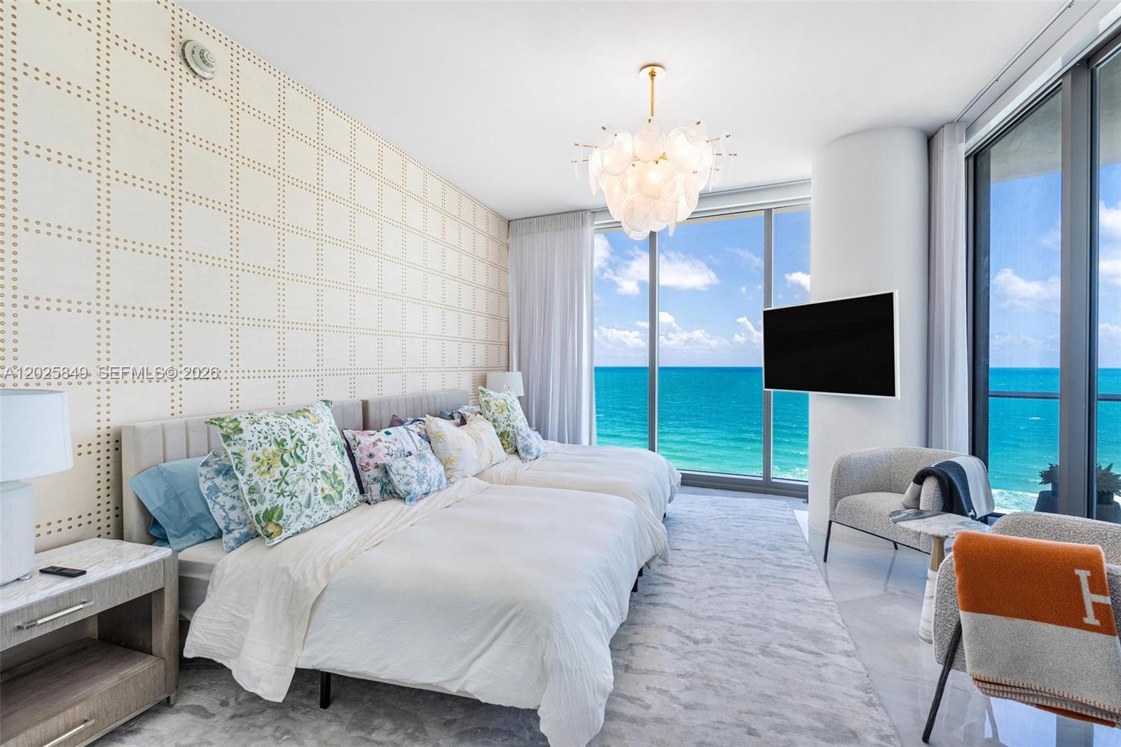 Ritz-Carlton Residences - Residential