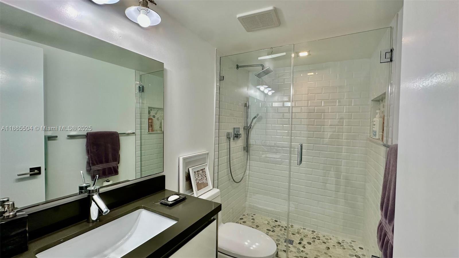 PARKER PLAZA ESTATES COND - Residential Lease