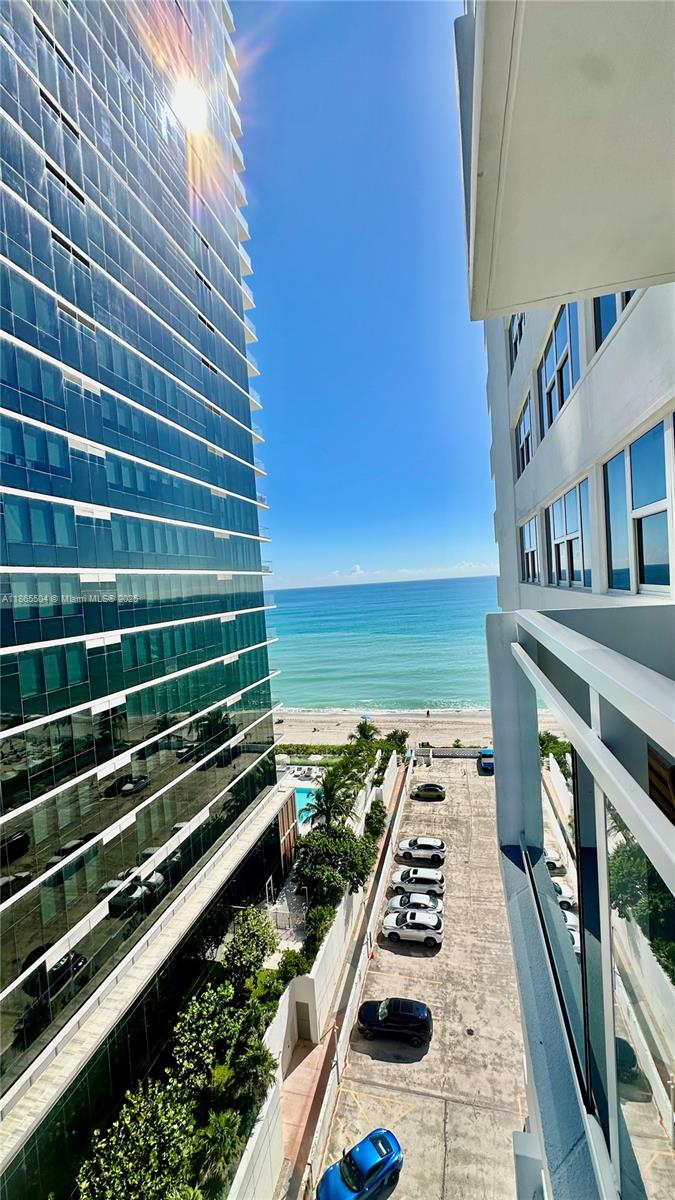 PARKER PLAZA ESTATES COND - Residential Lease