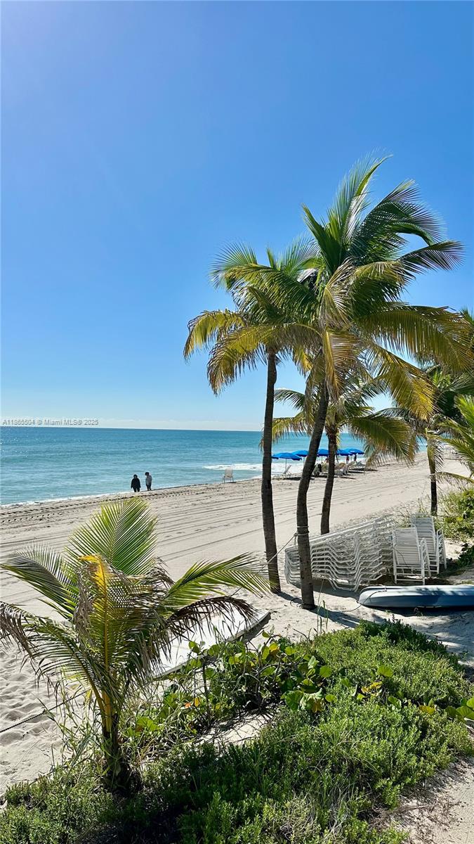 PARKER PLAZA ESTATES COND - Residential Lease